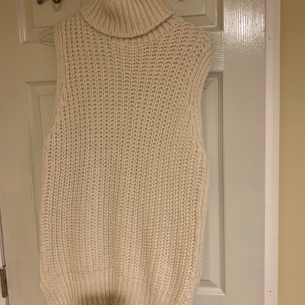 H&M turtleneck tank sweater